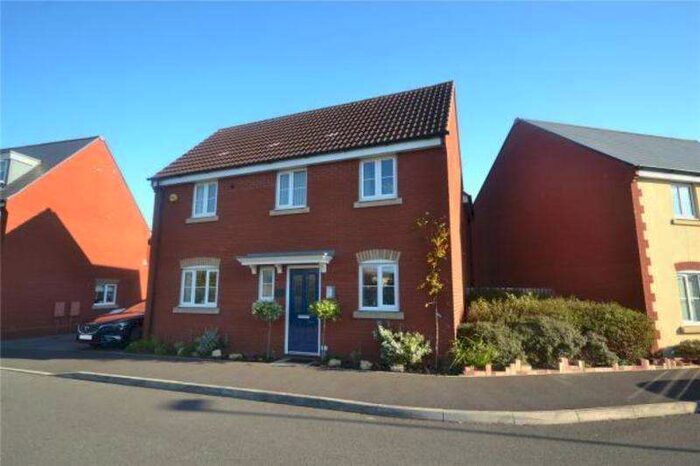 4 Bedroom Detached House To Rent In Lucerne Crescent, Bridgwater, TA5
