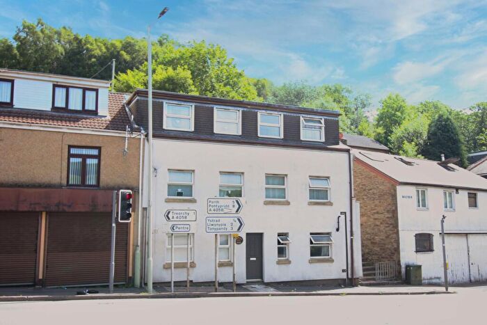 1 Bedroom Apartment To Rent In Trevelyan Court, Ystrad Road, Pentre, CF41