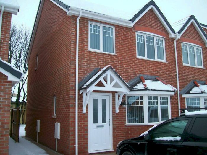 3 Bedroom House To Rent In Maes Glyndwr, Oakley Grange Plas Coch Road, Wrexham, LL11