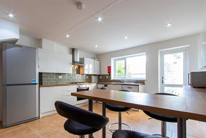 6 Bedroom Private Halls To Rent In Crwys Place, Cathays, CF24