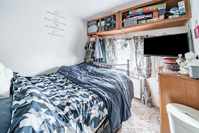 3 Bedroom End Of Terrace House For Sale In Gipsy Lane, Buckfastleigh, TQ11