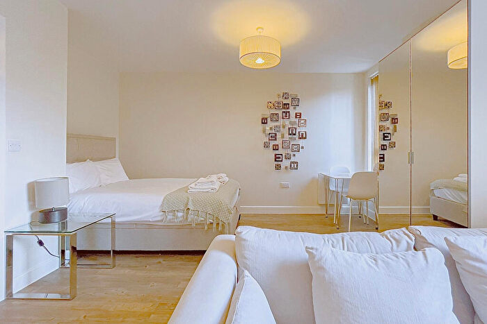 1 Bedroom Flat To Rent In Kennet House, Reading, RG1