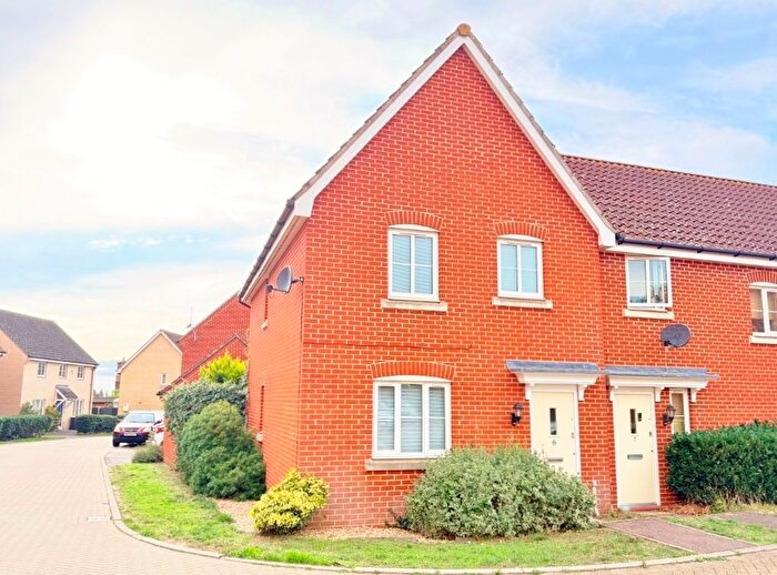3 Bedroom Semi Detached House To Rent In Windmill Close, Lakenheath, Brandon, IP27