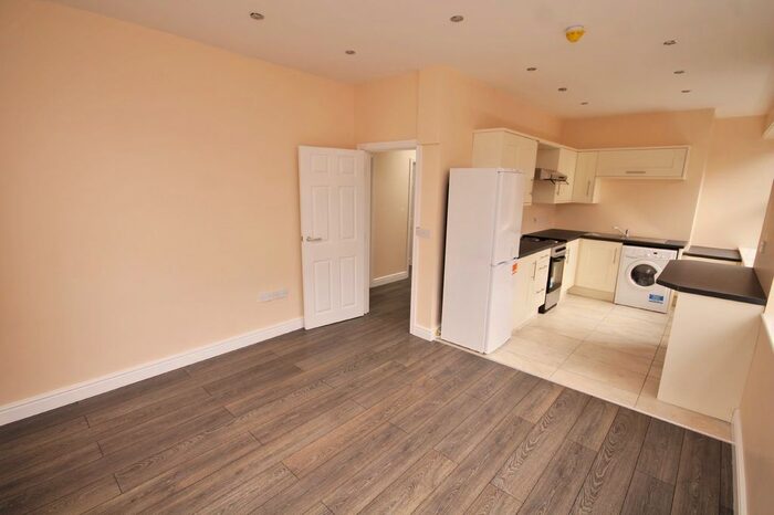 2 Bedroom Flat To Rent In Abbey Street, Nuneaton, CV11
