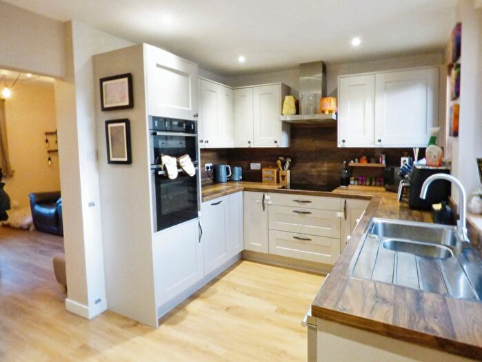 3 Bedroom Terraced House For Sale In Central Road, Crombie, Dunfermline, KY12