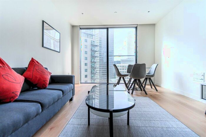1 Bedroom Apartment To Rent In Hampton Tower, Marsh Wall, London, E14