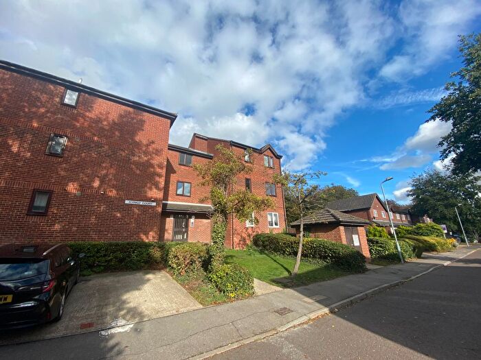 1 Bedroom Flat To Rent In Linnet Way, Purfleet-On-Thames, RM19