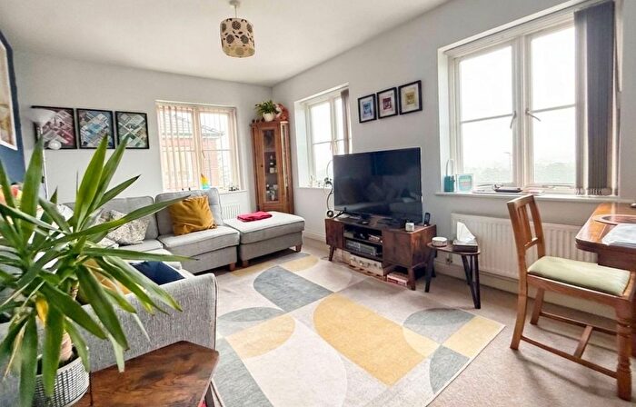 2 Bedroom Flat For Sale In Meadow Bank, Llandarcy, SA10
