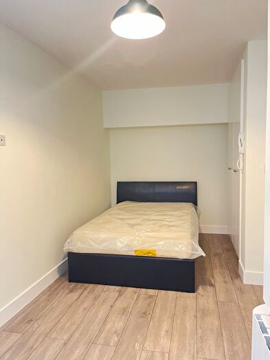 1 Bedroom Flat To Rent In King Street, London, W6