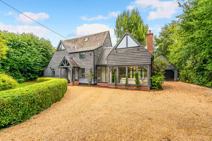 6 Bedroom Detached House For Sale In The Drift, Farnham, GU10