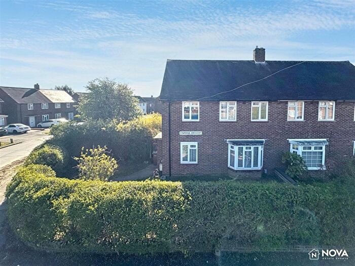 3 Bedroom Property For Sale In Cowridge Crescent, Luton, LU2