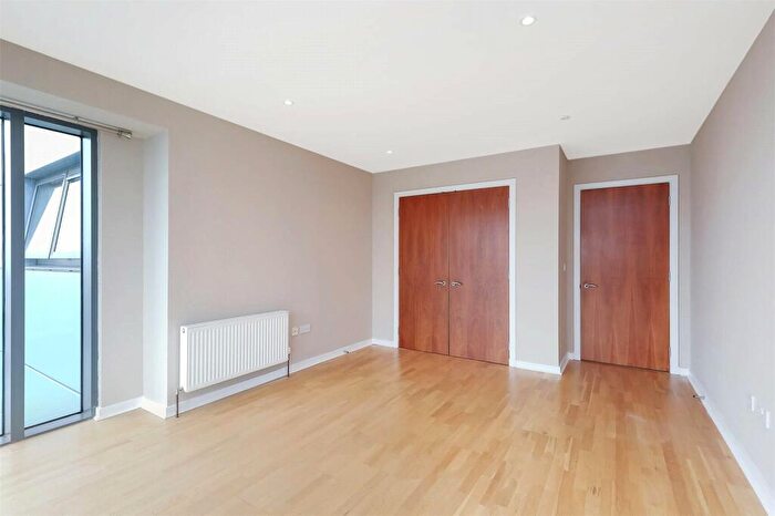 2 Bedroom Flat For Sale In Meadowside Quay Square, Glasgow Harbour, Glasgow, G11