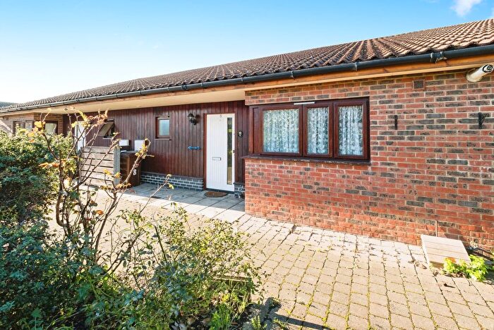 2 Bedroom Bungalow For Sale In Ron Todd Close, Dagenham, Essex, RM10