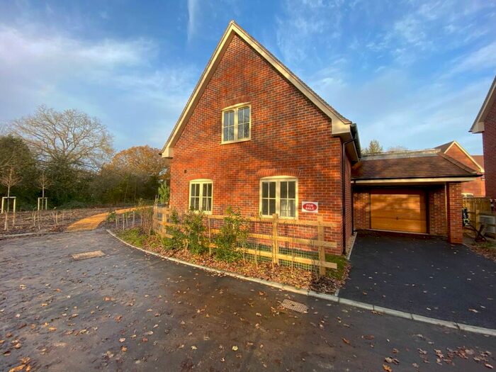 2 Bedroom Detached House For Sale In Limbourne Lane, Fittleworth, RH20
