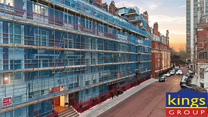 2 Bedroom Flat For Sale In Rutland Court, London, SW7