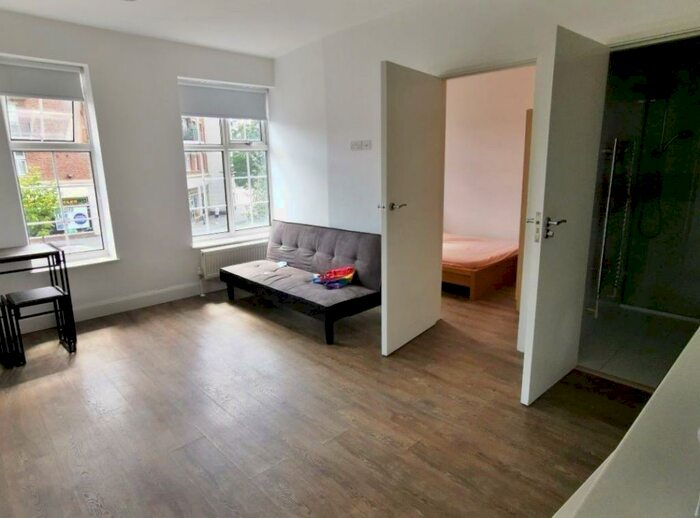 1 Bedroom Flat To Rent In Greyhound Hill, Hendon, NW4