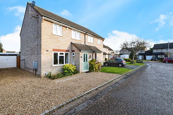 3 Bedroom Semi Detached House For Sale In Sevenacres, Orton Brimbles, Peterborough, PE2