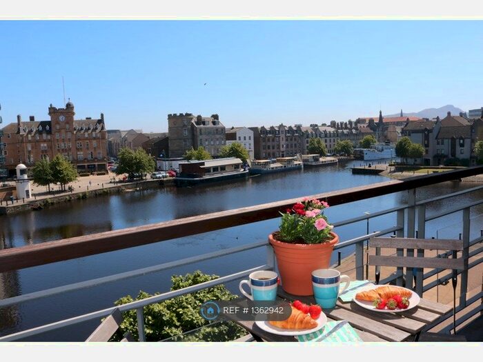2 Bedroom Flat To Rent In Rennie's Isle, Edinburgh, EH6