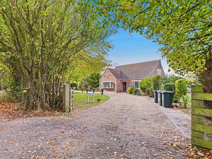 3 Bedroom Detached House For Sale In Huttoft Bank, Huttoft, Alford, LN13