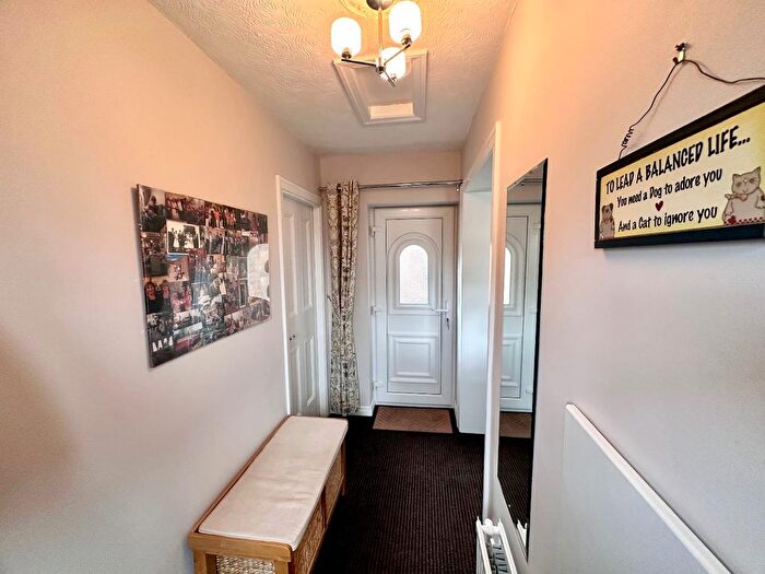 2 Bedroom Semi-Detached Bungalow For Sale In Southlands, Kirkheaton, Huddersfield, HD5
