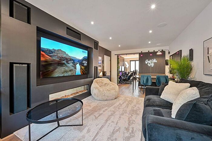 5 Bedroom Detached House For Sale In Poets Corner, Poet's Corner, London, W3