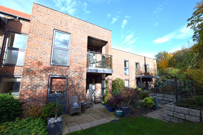 1 Bedroom Flat For Sale In Austen Place, Lower Turk Street, Alton, Hampshire, GU34