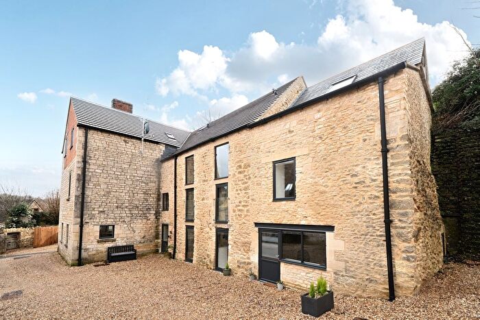 2 Bedroom Flat To Rent In Tetbury Lane, Nailsworth, Stroud, GL6