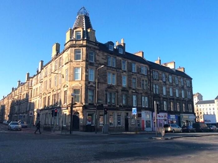 2 Bedroom Flat To Rent In Croall Place, Edinburgh, EH7