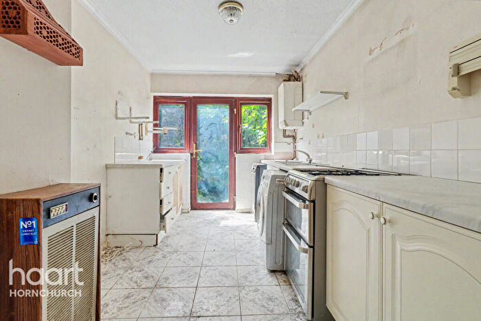 3 Bedroom Terraced House For Sale In Coltishall Road, Hornchurch, RM12