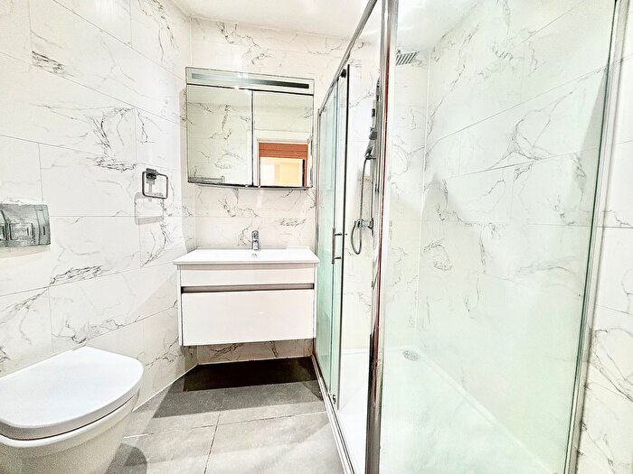 1 Bedroom Flat To Rent In High Road, London, E11