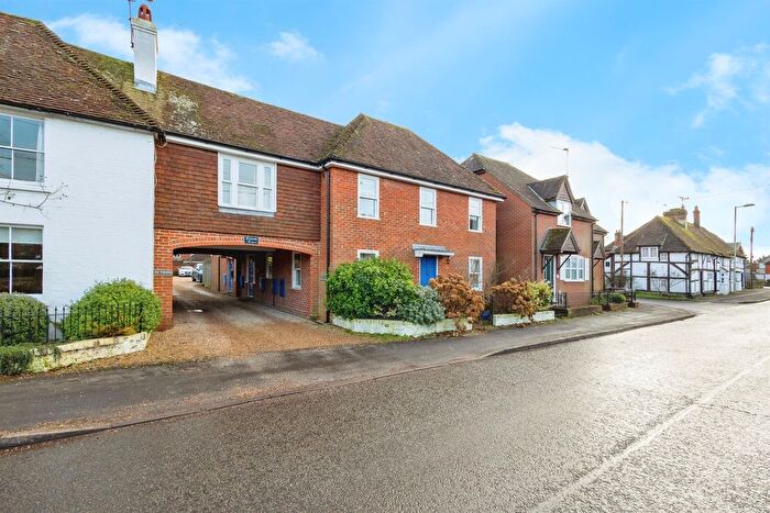 2 Bedroom Maisonette For Sale In London Road, Holybourne, Alton, GU34