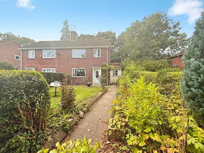 3 Bedroom Semi-Detached House For Sale In Park Field, Ryton, NE40