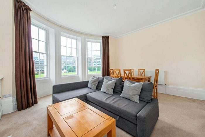 2 Bedroom Flat To Rent In Bunhill Row, London, EC1Y