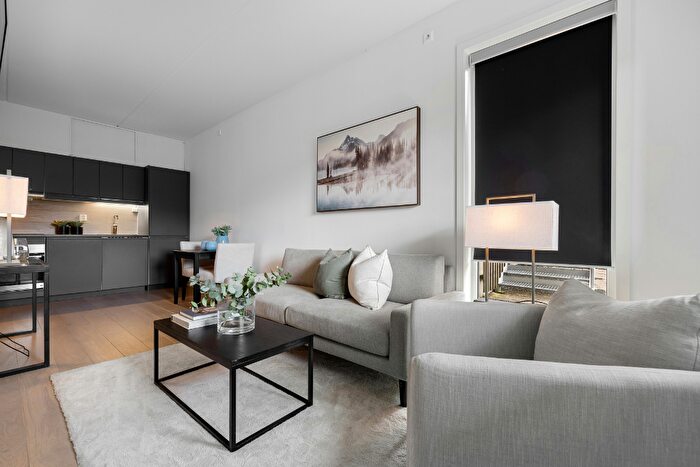 3 Bedroom Apartment For Sale In Salford Riverside, M5