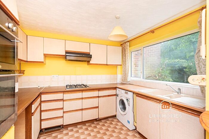 3 Bedroom Terraced House For Sale In Dacombe Drive, Poole, BH16