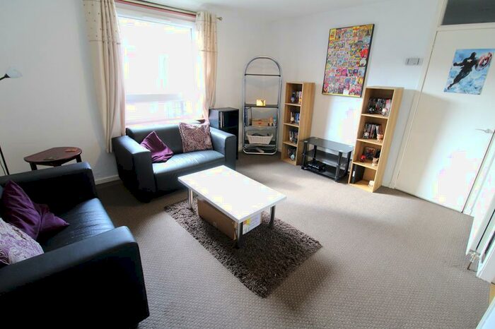 2 Bedroom Flat To Rent In Spital Walk, Aberdeen, AB24