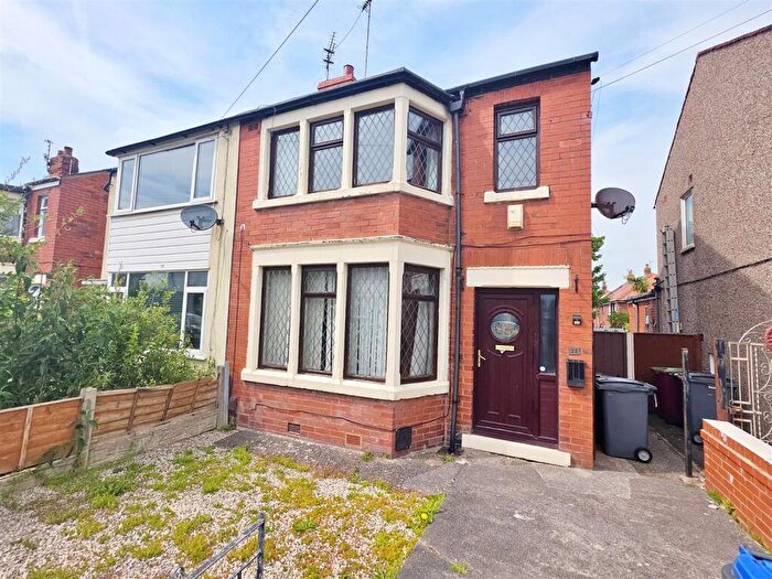 3 Bedroom Semi-Detached House For Sale In Denstone Avenue, Bispham, FY2