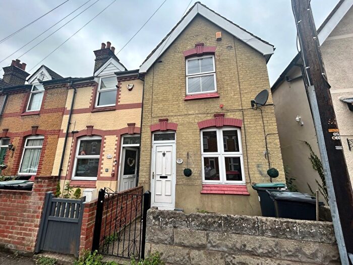 2 Bedroom End Of Terrace House To Rent In All Saints Road, Gravesend, Kent, DA11