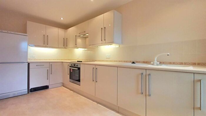 2 Bedroom Flat To Rent In Granby Road, Bakewell, DE45