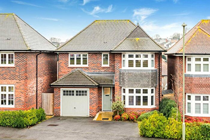 3 Bedroom Detached House For Sale In Admiral Way, Alton, Hampshire, GU34