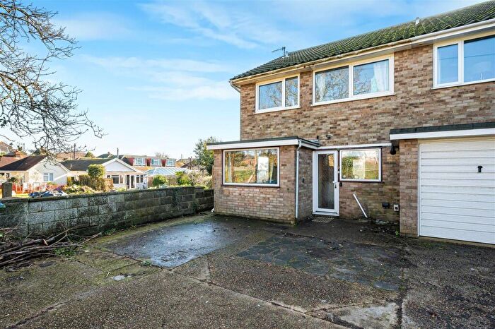 3 Bedroom End Of Terrace House For Sale In Telscombe Cliffs Way, Telscombe Cliffs, Peacehaven, BN10