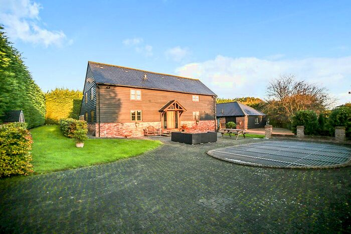 4 Bedroom Detached House To Rent In Stockett Lane, East Farleigh, Maidstone, Kent, ME15