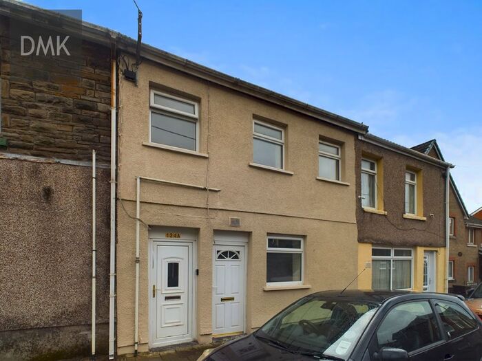 3 Bedroom Flat To Rent In Caerau Road, Caerau, Maesteg, CF34