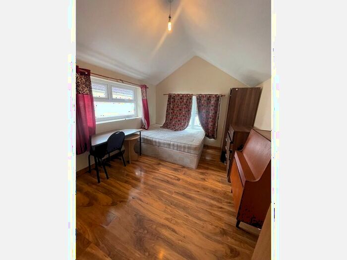 9 Bedroom Terraced House To Rent In Richards Street, Cathays, Cathays, CF24