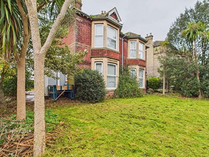 4 Bedroom Detached House For Sale In Spring Garden Lane, Gosport, PO12