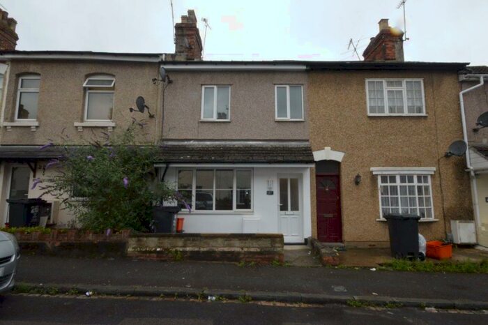3 Bedroom House To Rent In Read Street, Town Centre, SN1