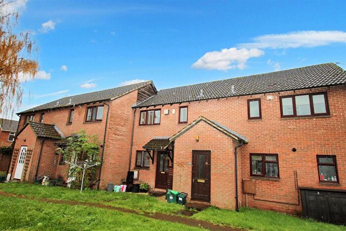 1 Bedroom Apartment To Rent In Porlock Place, Calcot, Reading, RG31