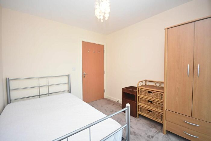 2 Bedroom Apartment To Rent In Bishops Corner, Hulme, Manchester, M15