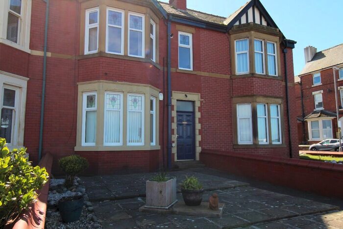 2 Bedroom Flat To Rent In The Esplanade, Fleetwood, Lancashire, FY7