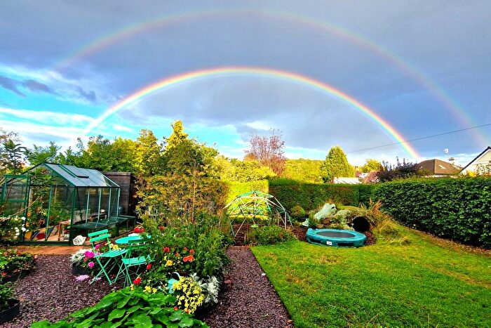 4 Bedroom Semi Detached House For Sale In Folds Crescent, Sheffield, S8